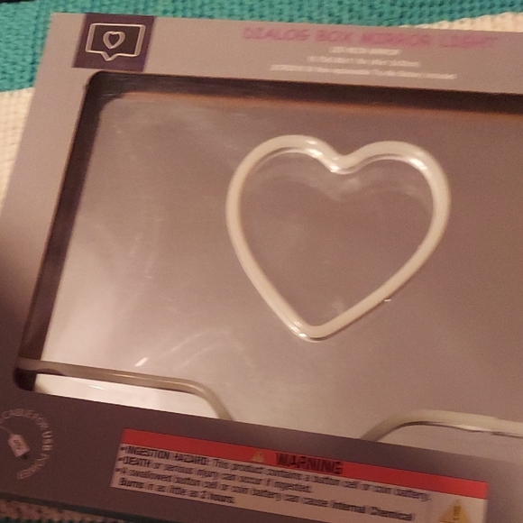 LED Mirror Light~ Heart - Picture 4 of 4